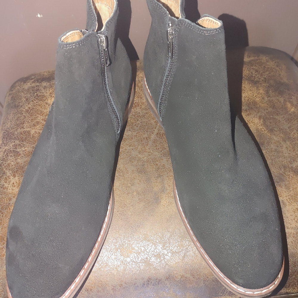 Men's Stylish Black Suede Double Zipper Boots.